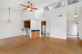 Photo #4: 250027575 Listing