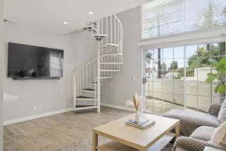 Photo #4: 250027596 Listing