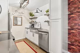 Photo #1: 250027597 Listing