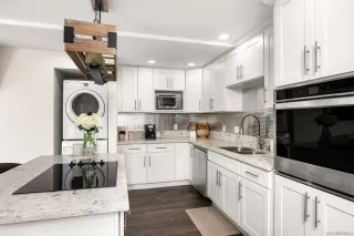 Photo #2: 250027680 Listing 