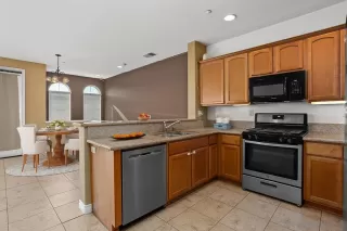 Photo #5: 250027694 Listing