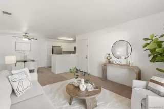 Photo #3: 250027772 Listing