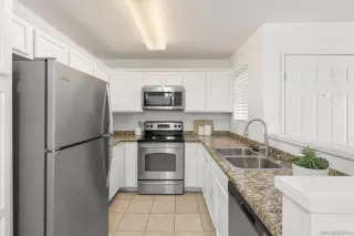 Photo #4: 250027772 Listing