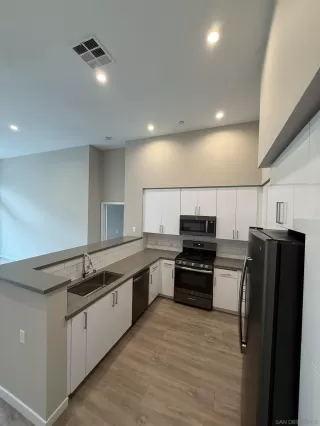 Photo #5: 250027854 Listing 