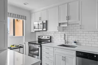 Photo #2: 250027949 Listing