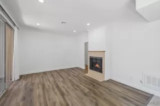 Photo #3: 250028008 Listing