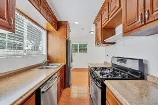 Photo #3: 250028026 Listing