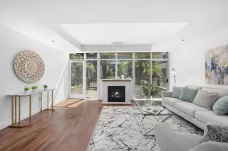 Photo #1: 250028096 Listing 