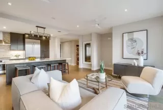 Photo #3: 250028157 Listing