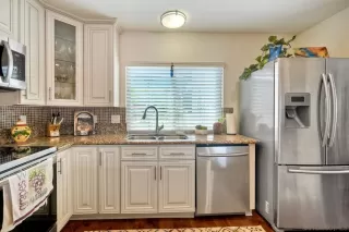 Photo #2: 250028193 Listing