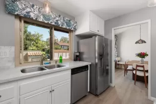 Photo #4: 250028200 Listing