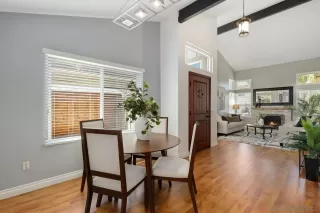 Photo #1: 250028204 Listing