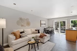 Photo #5: 250028204 Listing