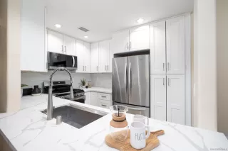 Photo #4: 250028240 Listing