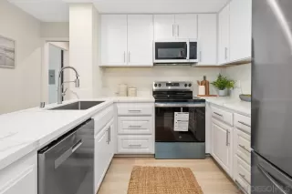 Photo #2: 250028327 Listing