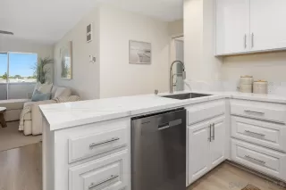 Photo #4: 250028327 Listing