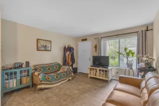 Photo #4: 250028388 Listing 