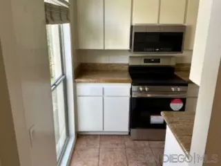 Photo #5: 250028392 Listing