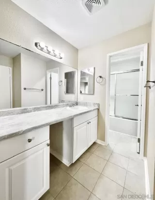 Photo #5: 250028407 Listing