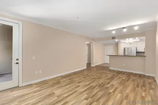 Photo #4: 250028704 Listing