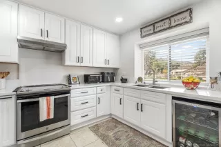 Photo #6: 250028729 Listing