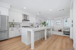 Photo #5: 250028737 Listing