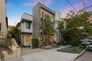 More Details about MLS # 250028751 : 165 PINE AVE