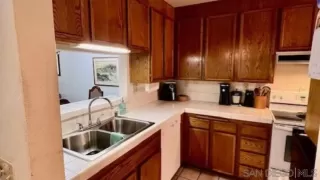 Photo #3: 250028769 Listing