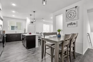 Photo #3: 250028771 Listing 