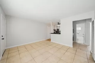 Photo #4: 250028863 Listing