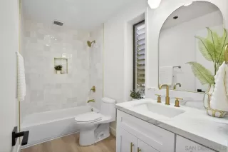 Photo #2: 250028912 Listing