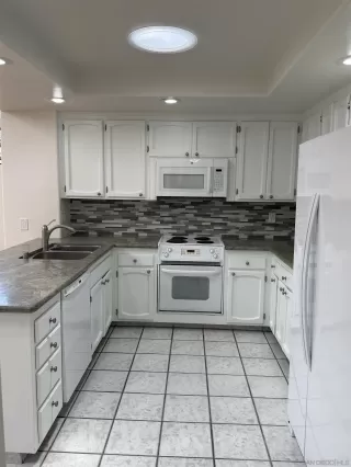 Photo #4: 250028956 Listing