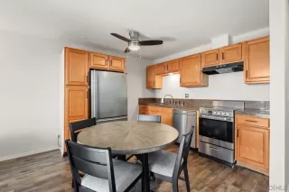 Photo #6: 250029008 Listing