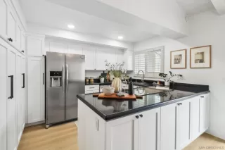 Photo #1: 250029083 Listing