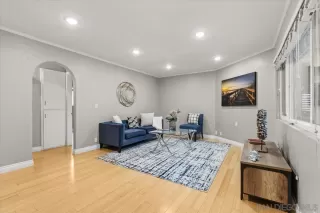 Photo #6: 250029232 Listing