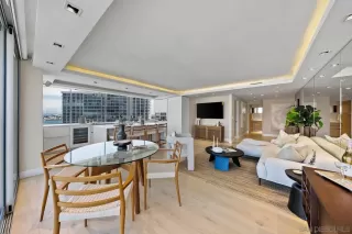 Photo #5: 250029256 Listing