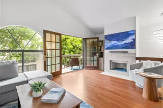 Photo #1: 250029315 Listing