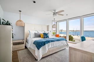 More Details about MLS # 250029334 : 1221 PARKER PL UNIT 1