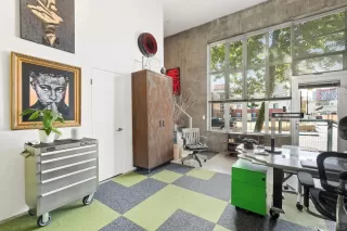 Photo #5: 250029367 Listing