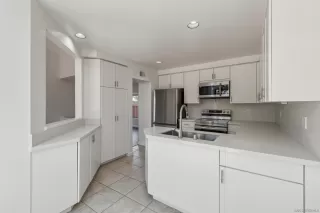 Photo #4: 250029452 Listing