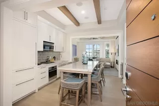 Photo #1: 250029475 Listing