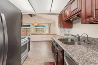 Photo #6: 250029534 Listing