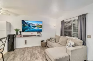 Photo #1: 250029543 Listing