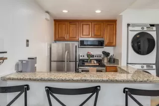 Photo #4: 250029543 Listing