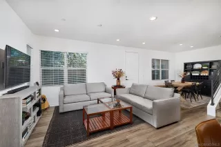 Photo #4: 250029607 Listing