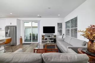 Photo #5: 250029607 Listing