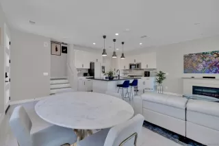 Photo #1: 250029642 Listing 