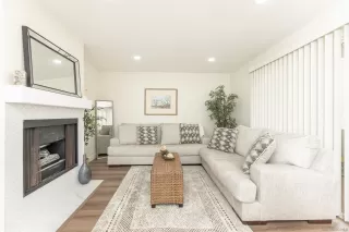 More Details about MLS # 250029651 : 10646 ADERMAN AVE UNIT APT 21