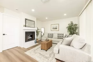 Photo #5: 250029651 Listing