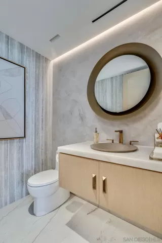 Photo #5: 250029683 Listing